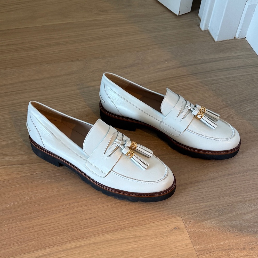 Stuart Weitzman Manila White Tassel Loafers NWOT